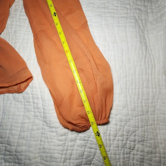 NWOT Abercrombie & Fitch Womens Sz M Blouse Top Rust Ruffle V Neck Puff Sleeves - Picture 6 of 7